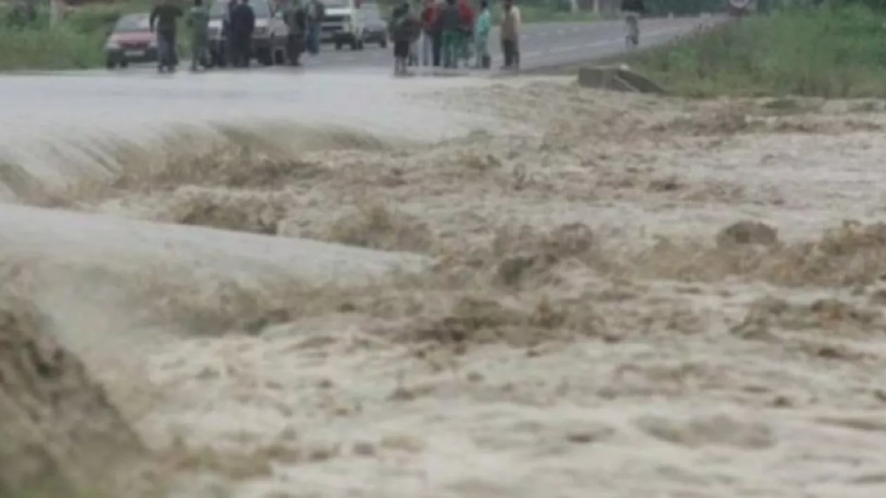 Natura se dezlănţuie în Italia. Cinci oameni au murit şi nivelul de apă din Veneţia a atins un record