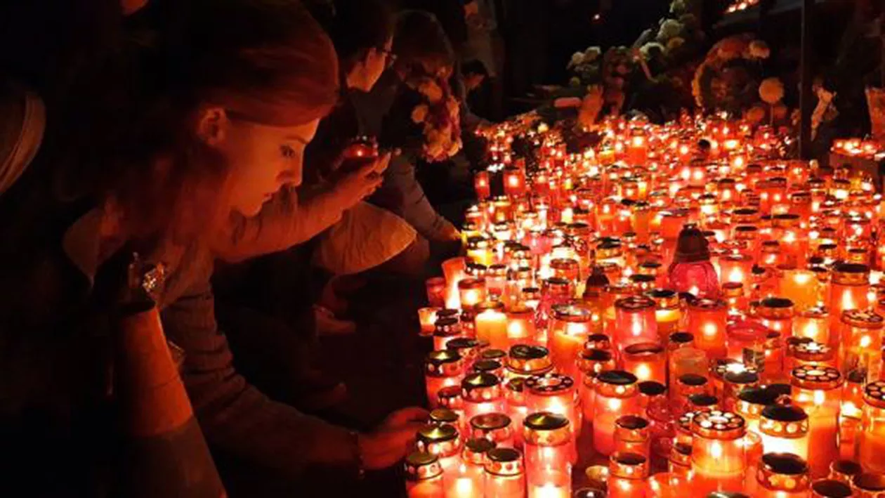 Mii de oameni, la ''Marșul Chitarelor'' pentru a comemora trei ani de la tragedia din ''Colectiv'' (VIDEO)