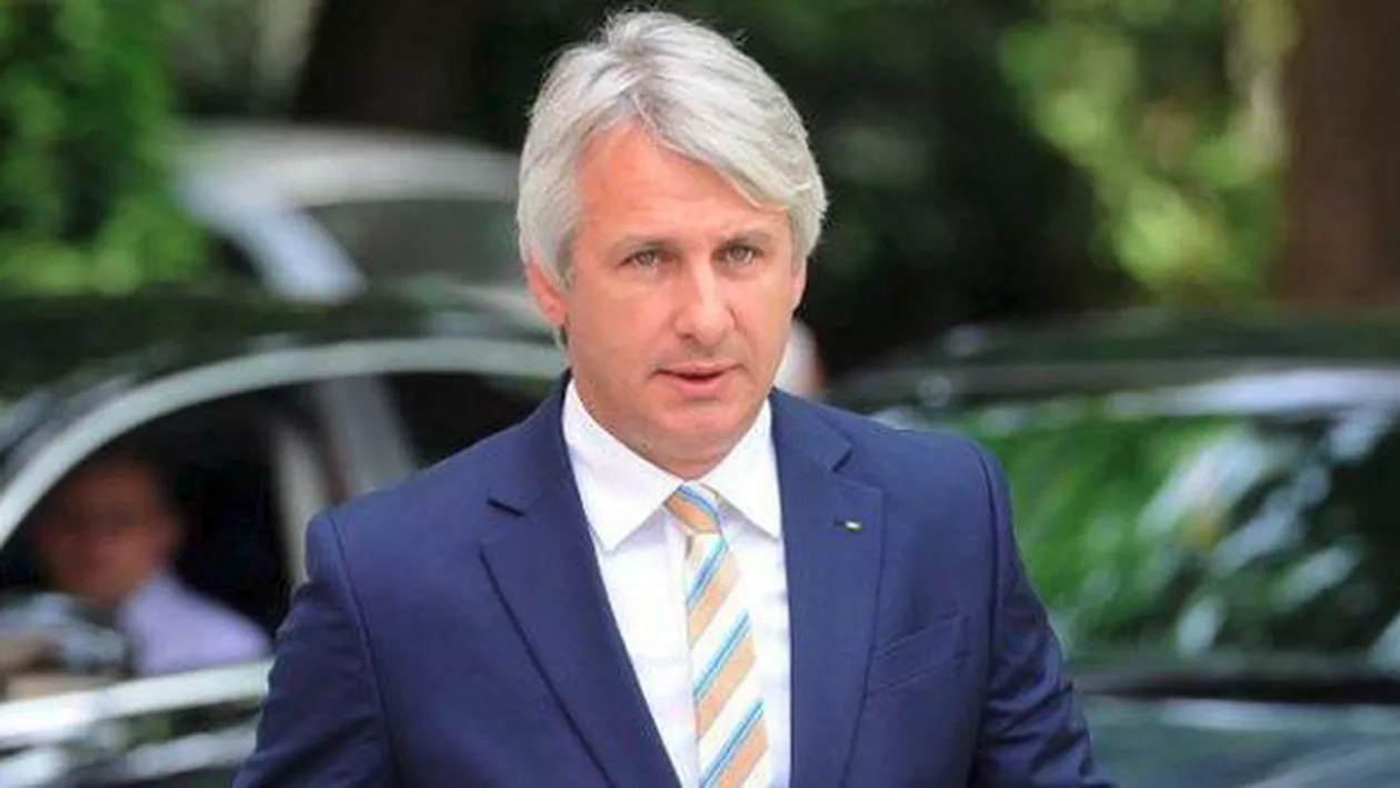 Ministrul 'Discotecă', dator vândut la bănci: Cât mai are de achitat Teodorovici din împrumuturile contractate