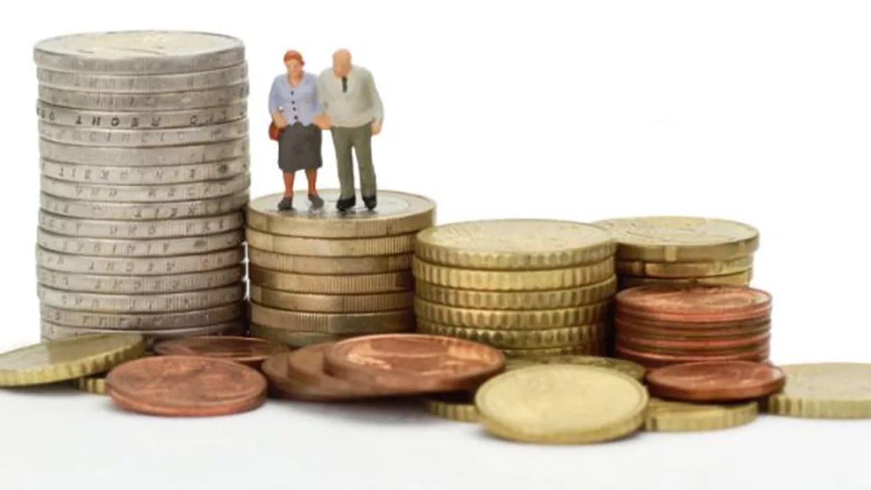 Vârsta de pensionare, schimbată OFICIAL: De AICI afli în câteva secunde la ce dată ieși acum la pensie anticipat sau la termen
