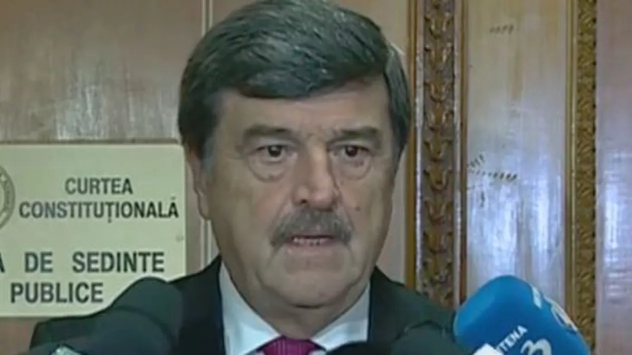 Toni Greblă, iritat de întrebările jurnaliștilor: Am eu senzația că dumneavoastră mă certați pe mine? / Greblă și Dragnea, vizați direct de dezbaterile CCR pe tema completurilor de 5 judecători (VIDEO)
