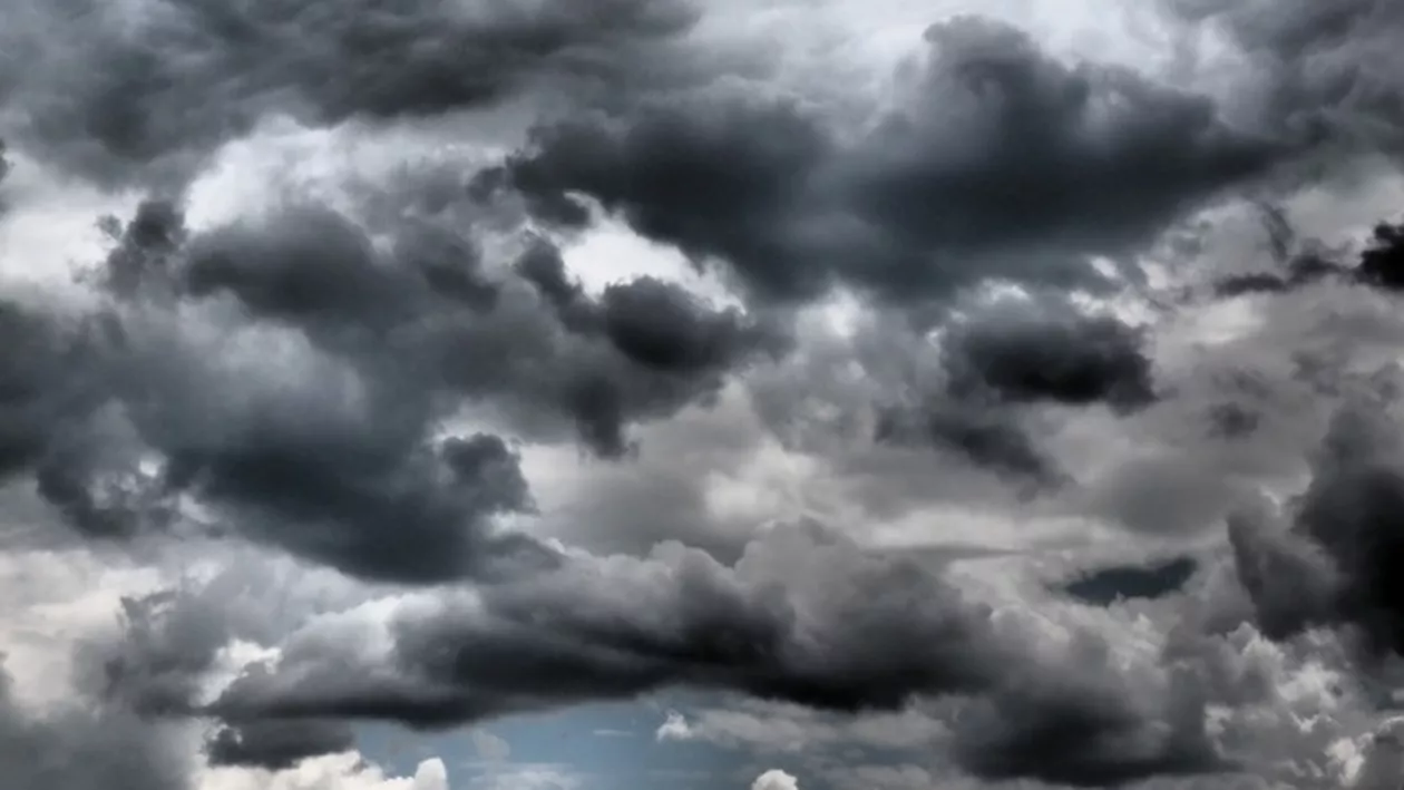 ALERTĂ METEO: 19 judeţe sub AVERTIZARE de ceaţă! În ce zone a turbat toamna...