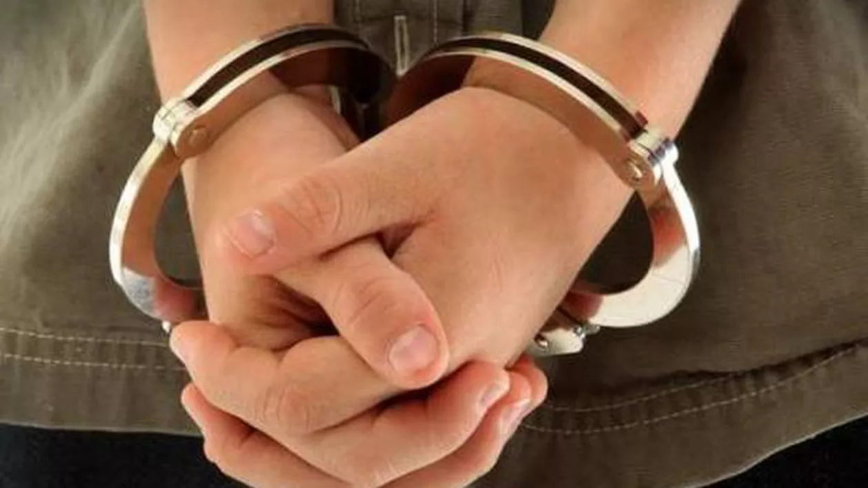 O tânără riscă să fie condamnată la 20 de ani de închisoare, după ce a născut copilul celui care a violat-o