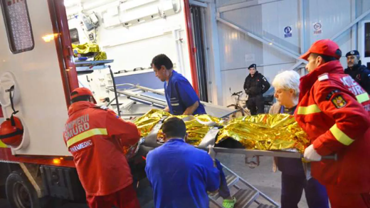 Explozie puternică în Mureș: Doi bătrâni care au suferit arsuri grave, transferați la un spital din Belgia, cu un elicopter al MApN