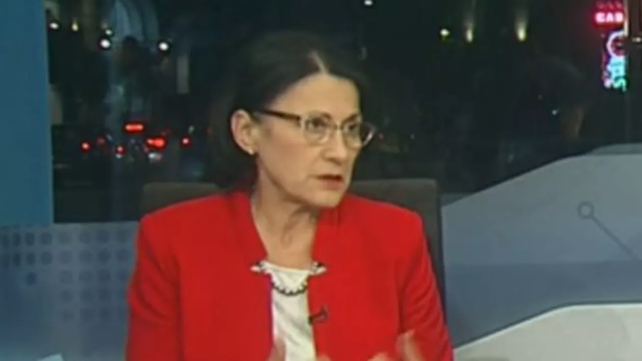 Ecaterina Andronescu critică deciziile predecesorilor săi: “Manualul unic nu a fost o decizie tocmai fericită
