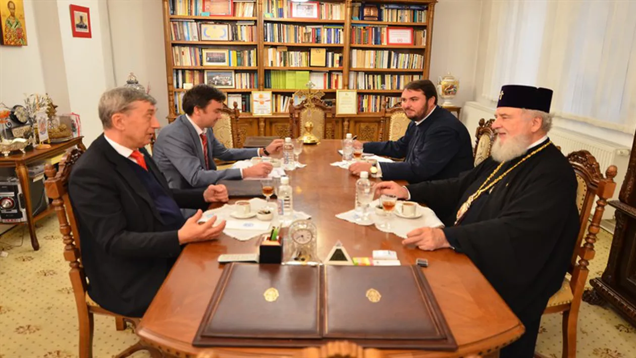 Biserica, implicată în aprofundării relațiilor spirituale și culturale dintre România şi Rusia: Ambasadorul rus, primit în vizită de Mitropolitul Nifon