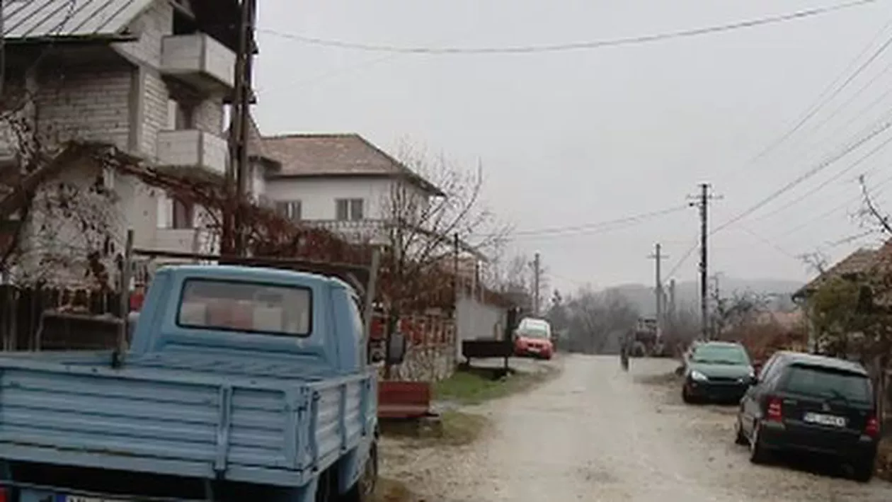 Sinistrați lăsați fără ajutoare. Localnicii cred că au fost vândute