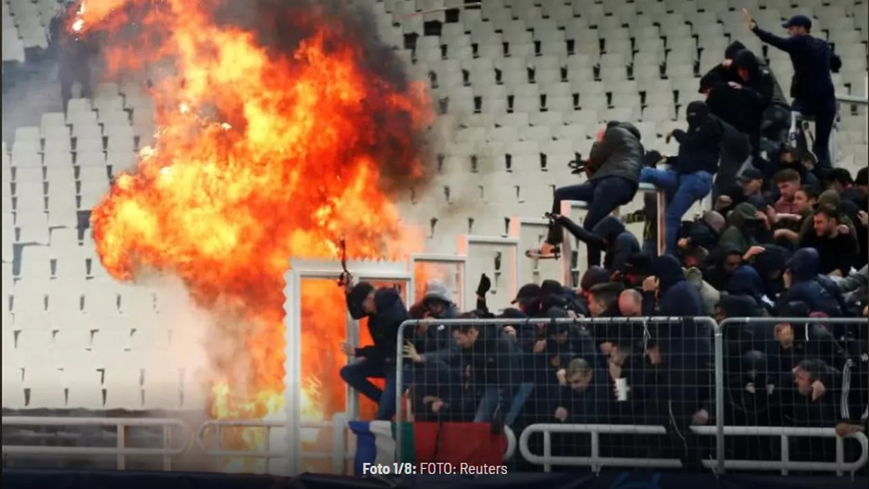 Fotbalul, marcat de noi VIOLENȚE! Ultrașii lui Ajax și cei ai lui AEK Atena s-au războit pe străzi și în stadion, chiar în timp ce olandezii obțineau o calificare istorică (VIDEO)