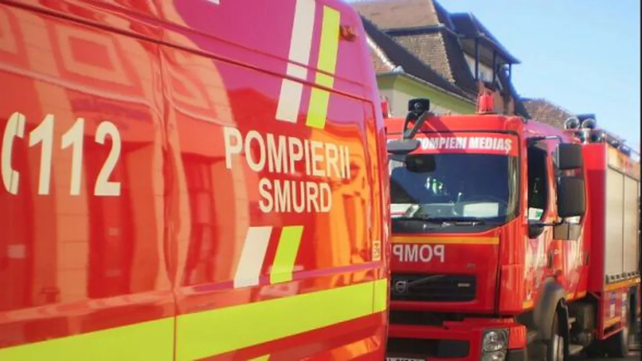 Buzău: BISERICĂ în FLĂCĂRI, în timpul slujbei de Sfântul Andrei