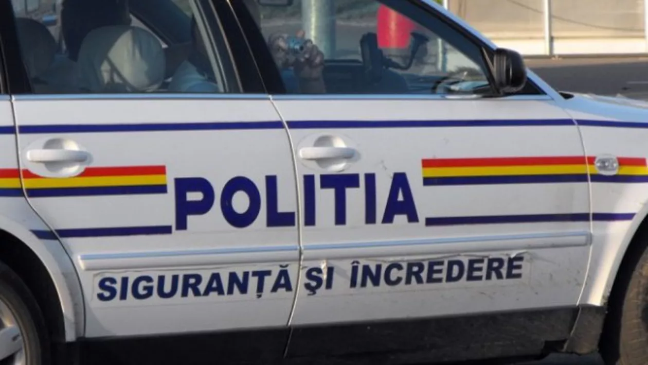 Caz ȘOCANT în Brăila! Un bărbat s-a urcat pe un pilon de zeci de metri amenințând că se sinucide
