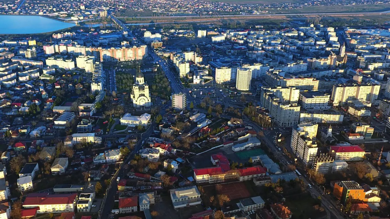 ABRACADABRA la Primărie: Orașul din România care are când 100.000, când 200.000 de locuitori, în funcție de interesele municipalității - 'Oamenii apar și dispar ca în dosarele X'