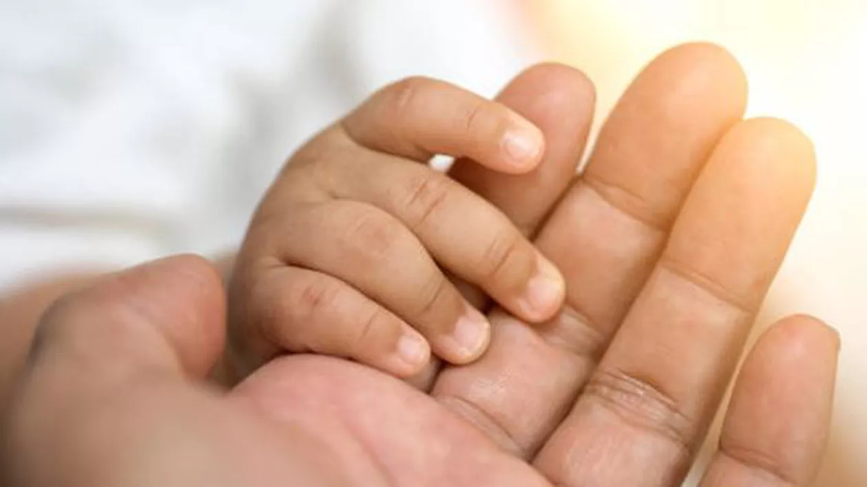 ȘOCANT! O româncă și-a omorât copilul, după care l-a îngropat în grădină