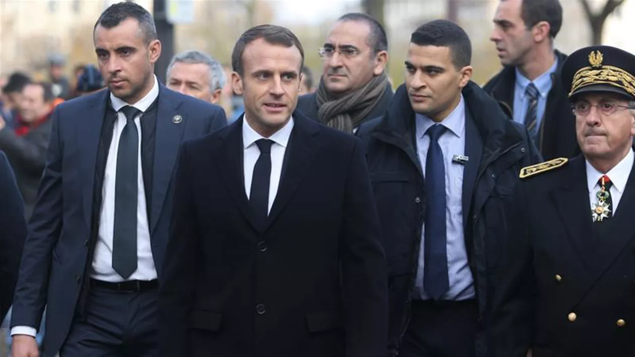 „Imperiul contraatacă”? Președintele Macron a avut o întâlnire crucială cu mai mulți lideri francezi, înainte de discursul către națiune privind criza „vestelor galbene”