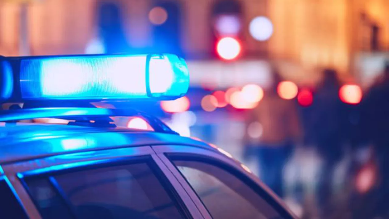 Situaţie ŞOCANTĂ în apropiere de Bucureşti: Un bărbat a intrat cu MAŞINA într-un MAGAZIN. Bilanțul VICTIMELOR