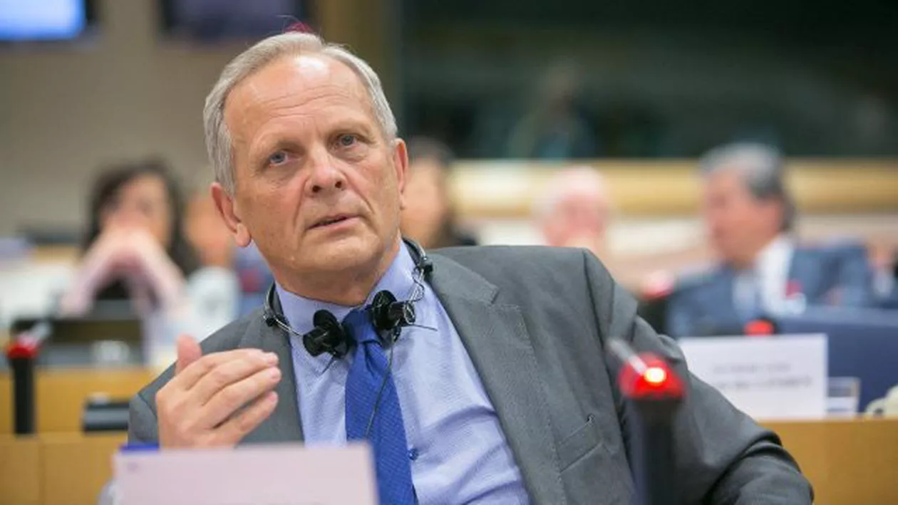 Teodor Stolojan: Firmele de stat sunt gestionate tot de nepoți sau nepoate ale celor de la Putere