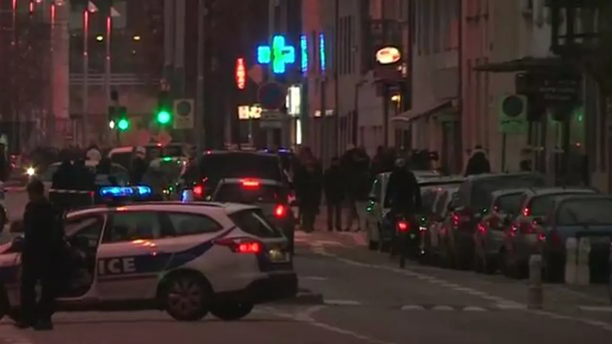 ALERTĂ ÎN FRANȚA! Trupele speciale au BLOCAT orașul Strasbourg! Atacatorul de la Târgul de Crăciun, la un pas să fie capturat (LIVE VIDEO)