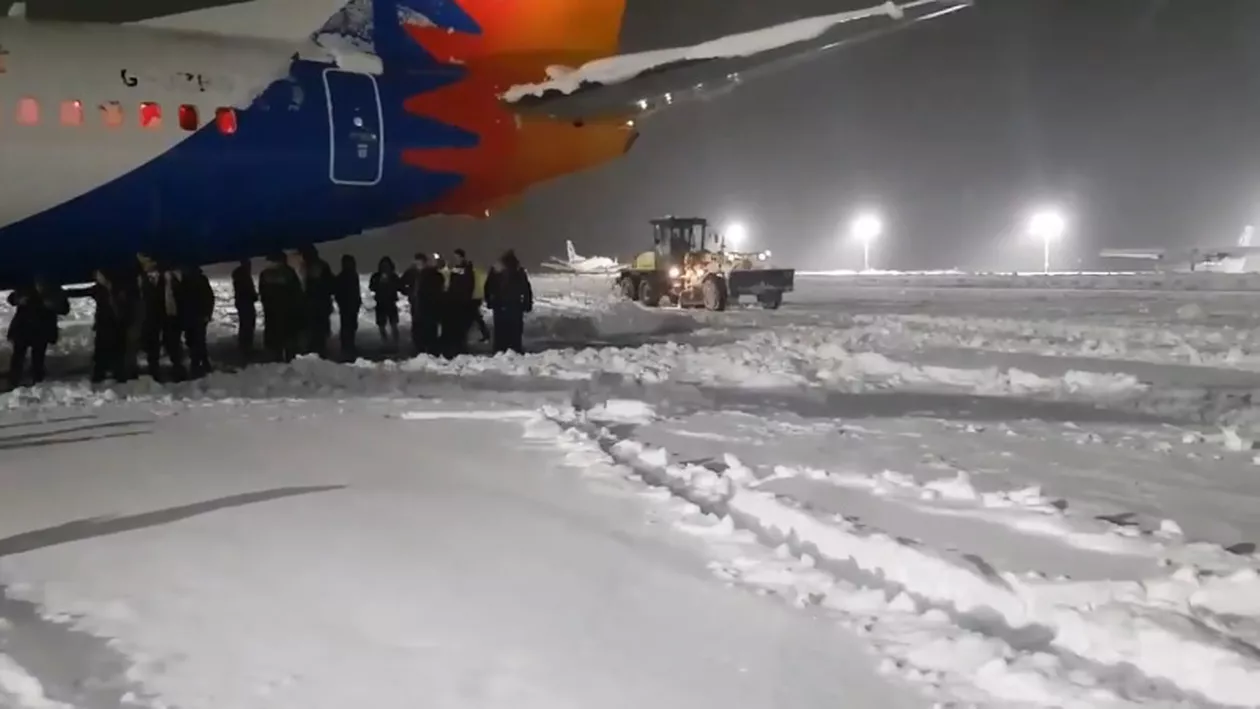 HALUCINANT! După ce a amânat partida dintre Timișoara Saracens și Northampton Saints Rugby din cauza zăpezii, arbitra a fost invitată să curețe pista aeroportului ca să poată ajunge înapoi acasă (VIDEO)