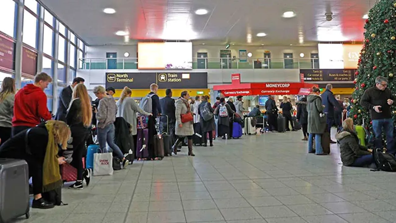 Aeroportul londonez paralizat de drone a fost redeschis pentru un număr limitat de zboruri! Autoritățile susțin că dronele buclucașe au fost observate de peste 50 de ori în 24 de ore