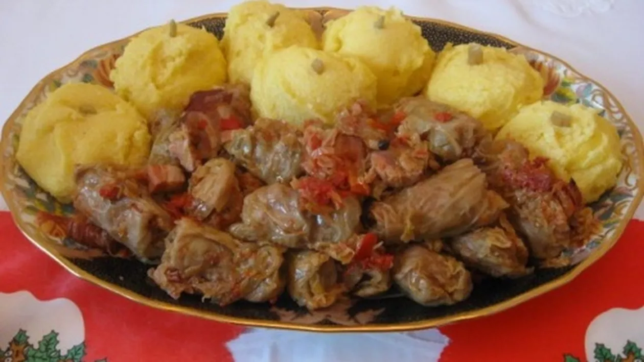 SARMALE cu carne de porc. Cea mai delicioasă reţetă de Crăciun