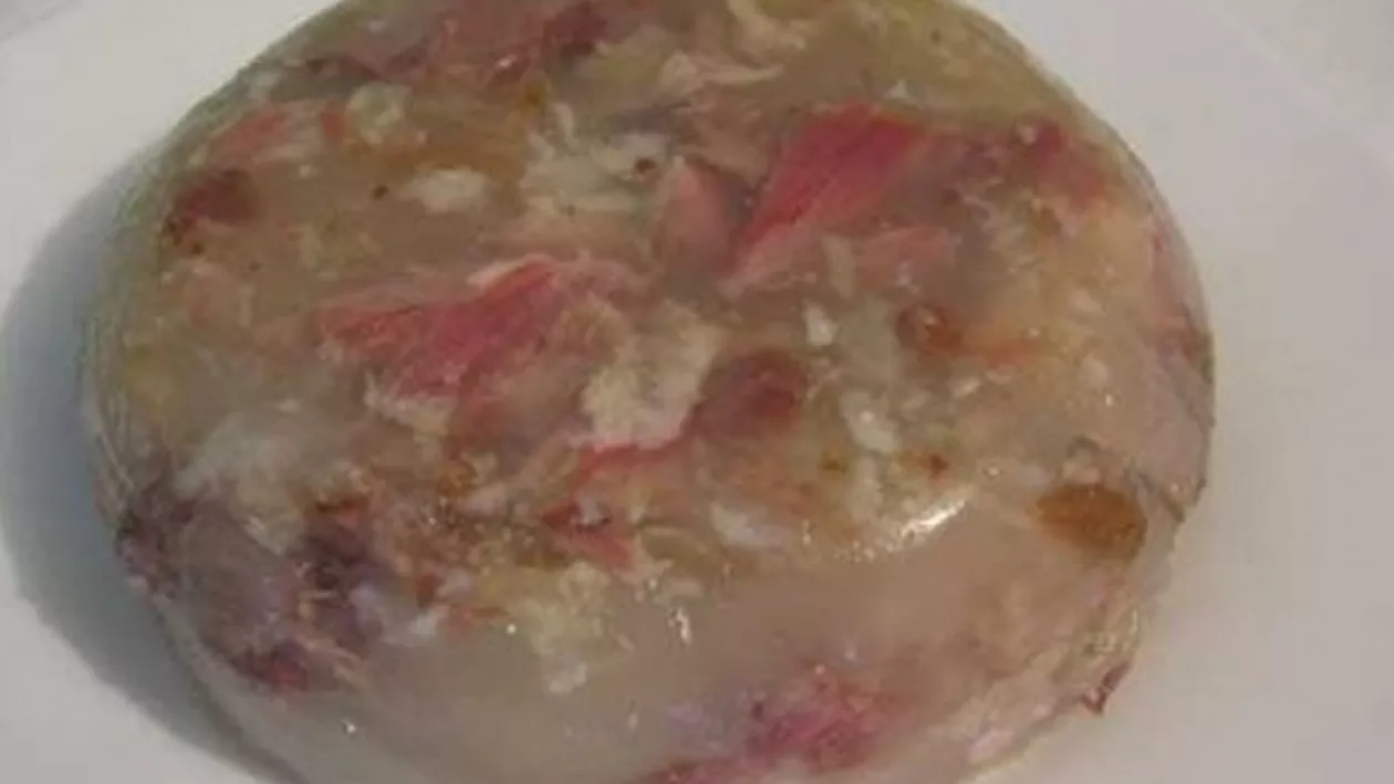 Reteţa specială pentru Crăciun de PIFTIE din carne porc. CEA MAI GUSTOASĂ este aceea în care se pun...