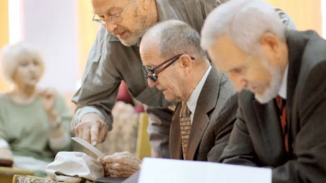 Pensii mai mici pentru toată lumea! Oamenii s-au revoltat și ies în stradă: Pică Guvernul?