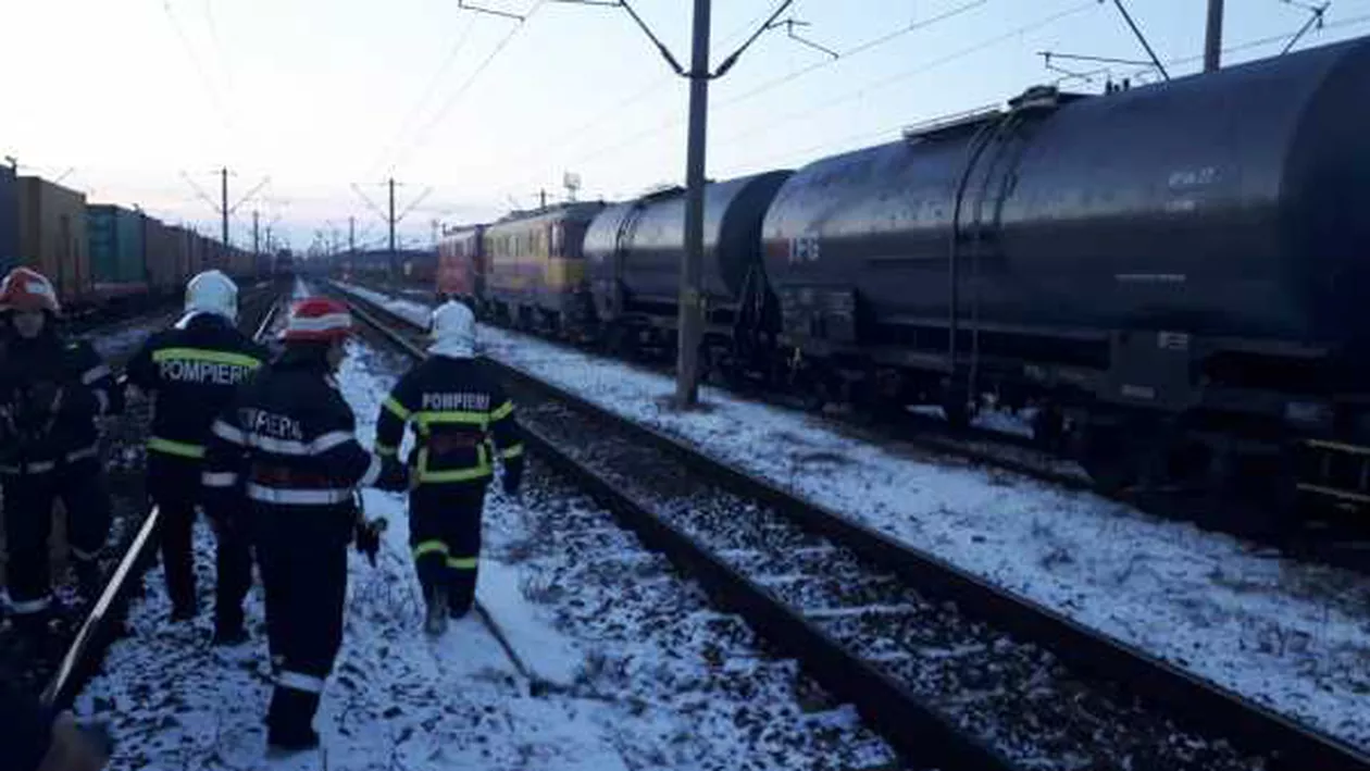 ALERTĂ de GRAD ZERO într-una dintre cele mai tranzitate gări din țară!  Zeci de persoane evacuate! Fugiți, EXPLODEAZĂ! (FOTO)