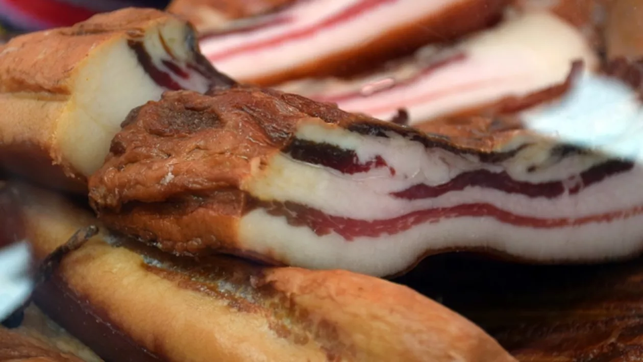 SFÂRŞIT CUMPLIT pentru un batrân! A MURIT SUFOCAT cu o bucată de ŞUNCĂ