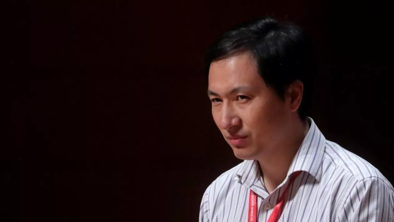 Un cercetător chinez riscă pedeapsa capitală, după ce a modificat genetic doi copii