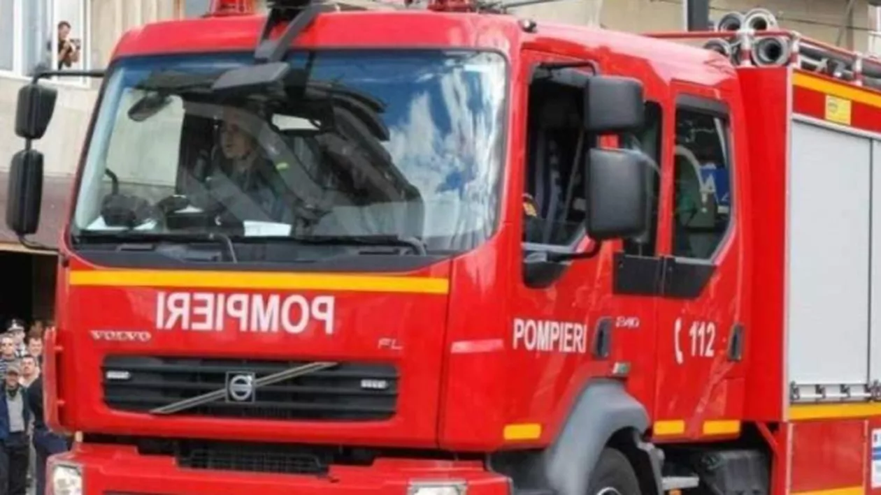 ALERTĂ! INCENDIU la o școală din București: Zeci de copii în interior! (VIDEO)