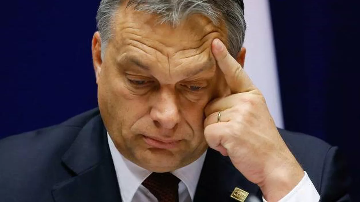 Studenții furioși au sabotat discursul unui demnitar maghiar din Educație: „Ne-am săturat ca Viktor Orban să fie hrănit în Castel, în timp ce în departamentele de elită sunt tăiate fonduri de sute de milioane”