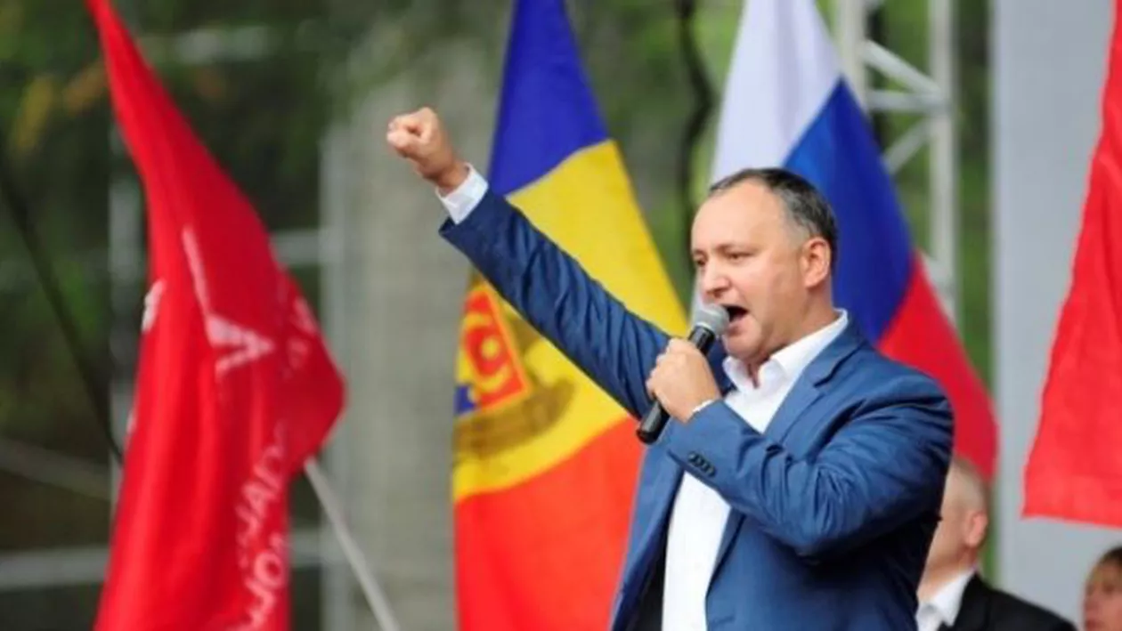 Igor Dodon îl revendică pe Mihai Eminescu: S-a născut moldovean și a plecat din viață în România (FOTO)