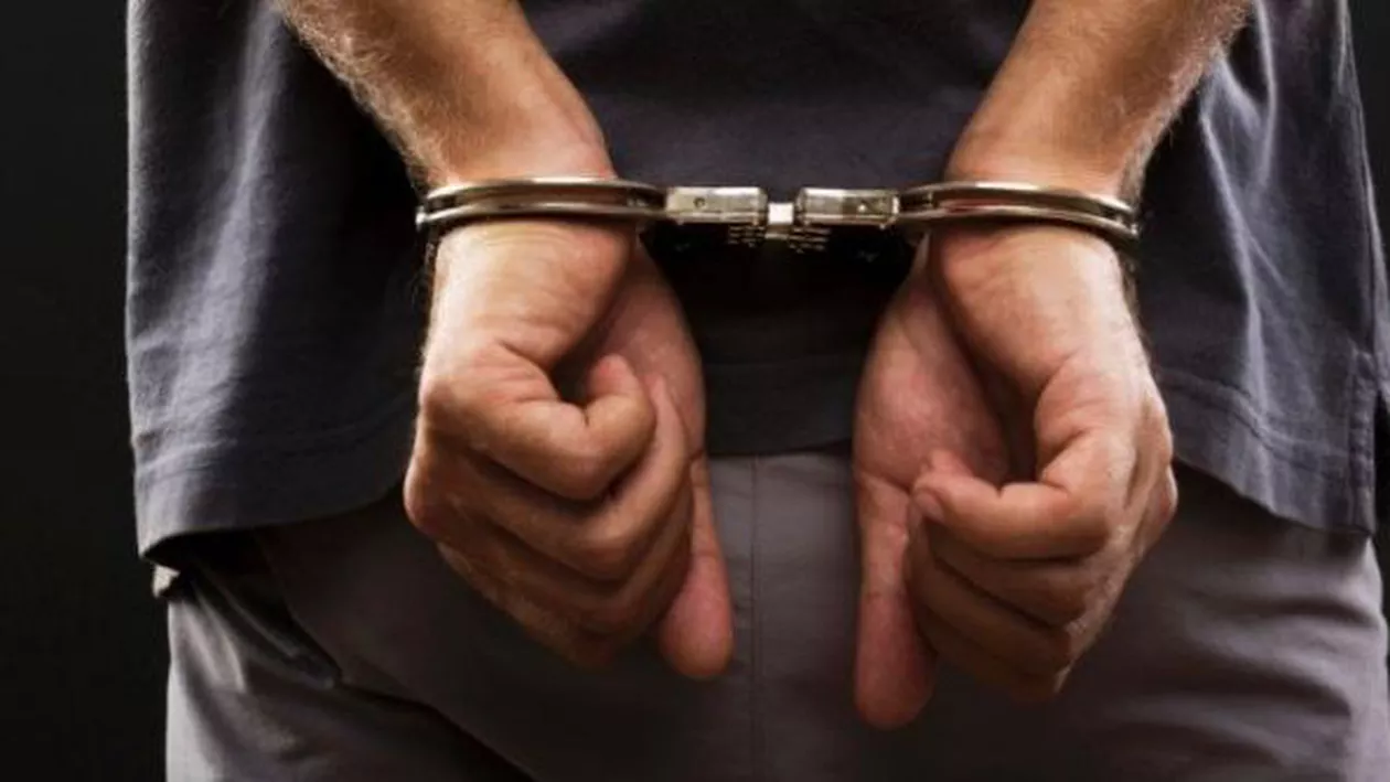 Crimă oribilă în judeţul Iaşi. I-a înfipt cuţitul în inimă celui mai bun prieten