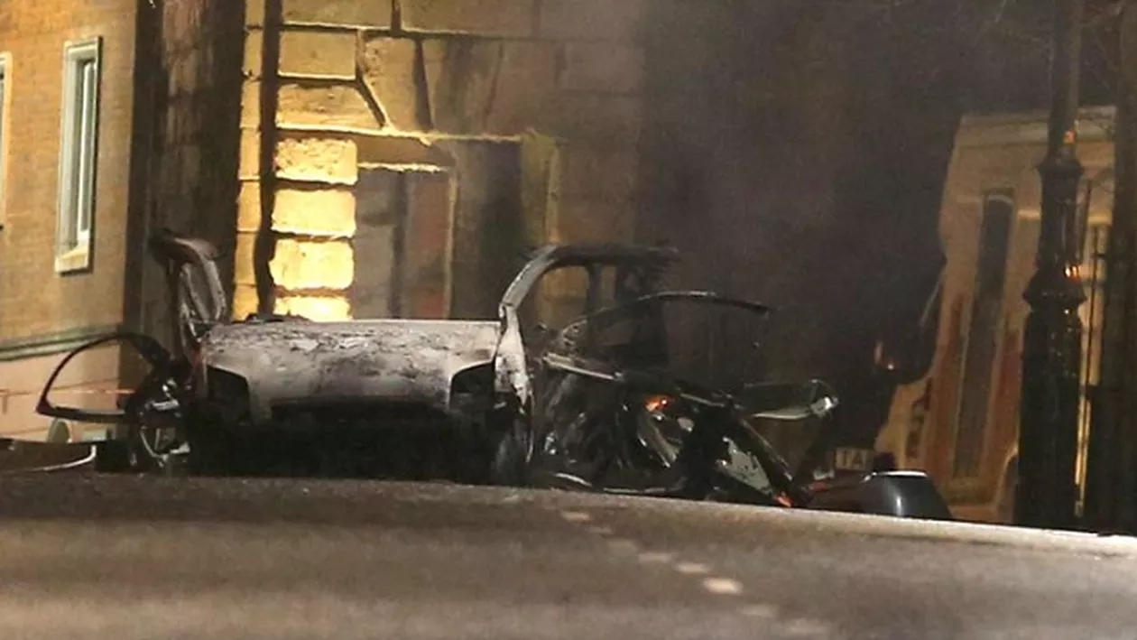Armata Republicană Irlandeză A DETONAT o bombă în Marea Britanie. Puteai să vezi mingea de foc de pe stradă (VIDEO)