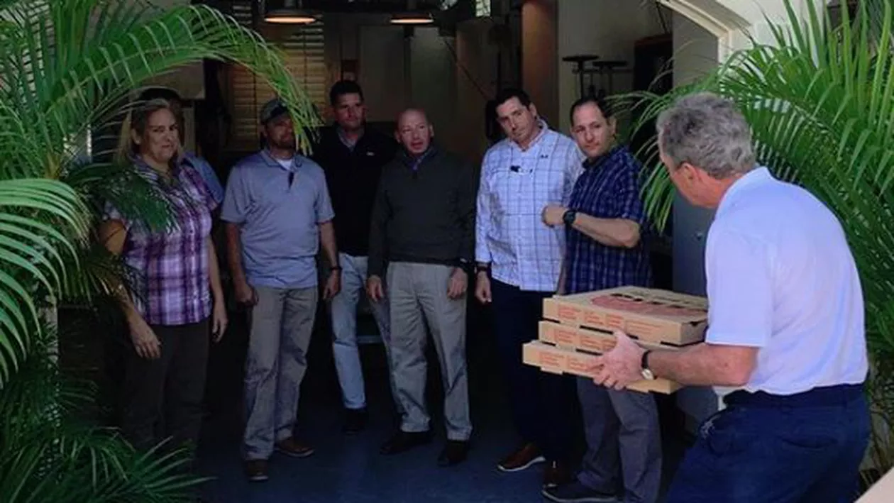 George W. Bush le-a LIVRAT PIZZA angajaților Secret Service: De ce a făcut fostul președinte american acest gest (VIDEO)