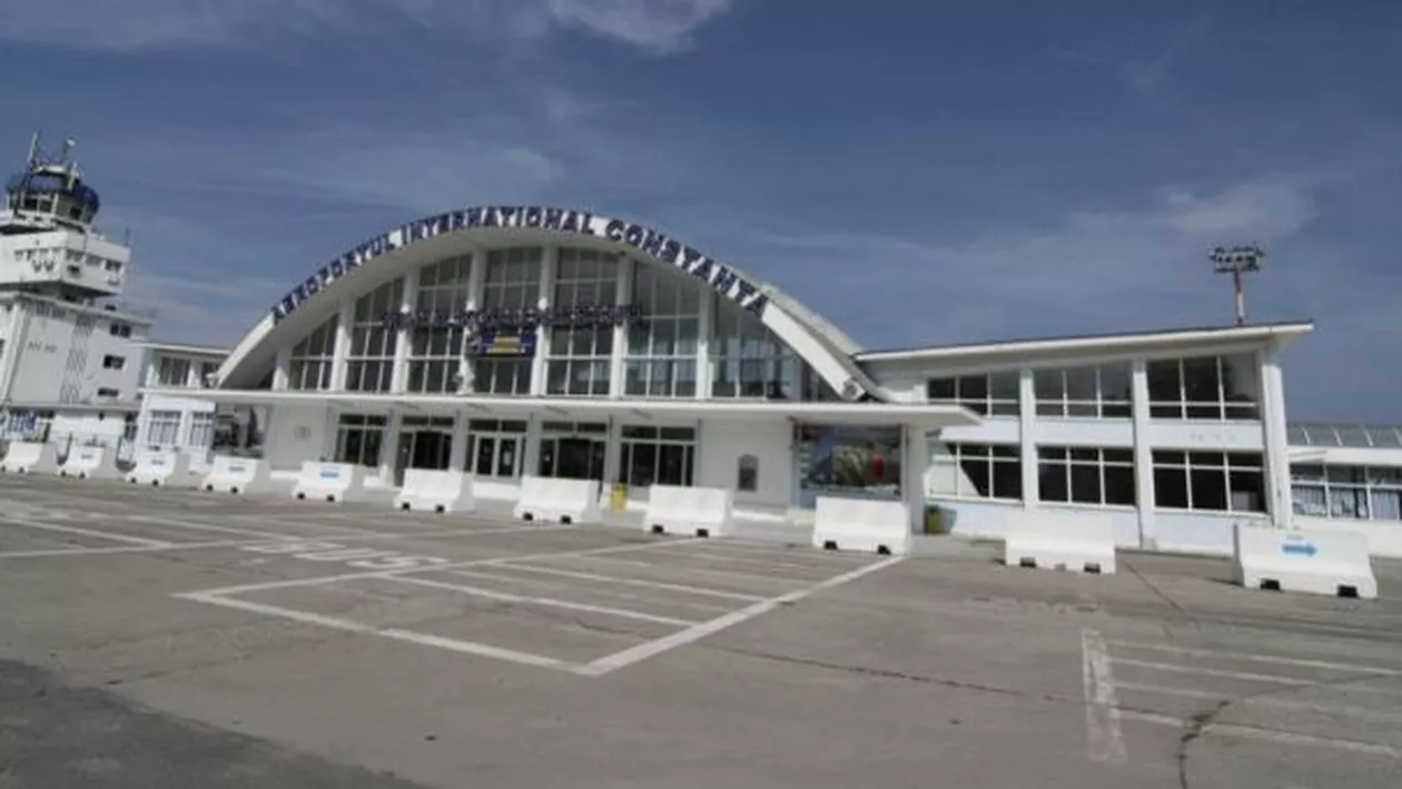 PANICĂ în AER: Un avion cu 109 pasageri A ATERIZAT DE URGENȚĂ la Constanța 