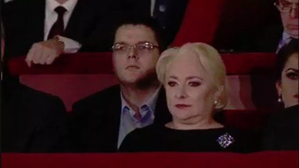 Unicul fiu al premierului Dăncilă este adoptat: Victor este al optulea copil al unei familii sărace din Teleorman