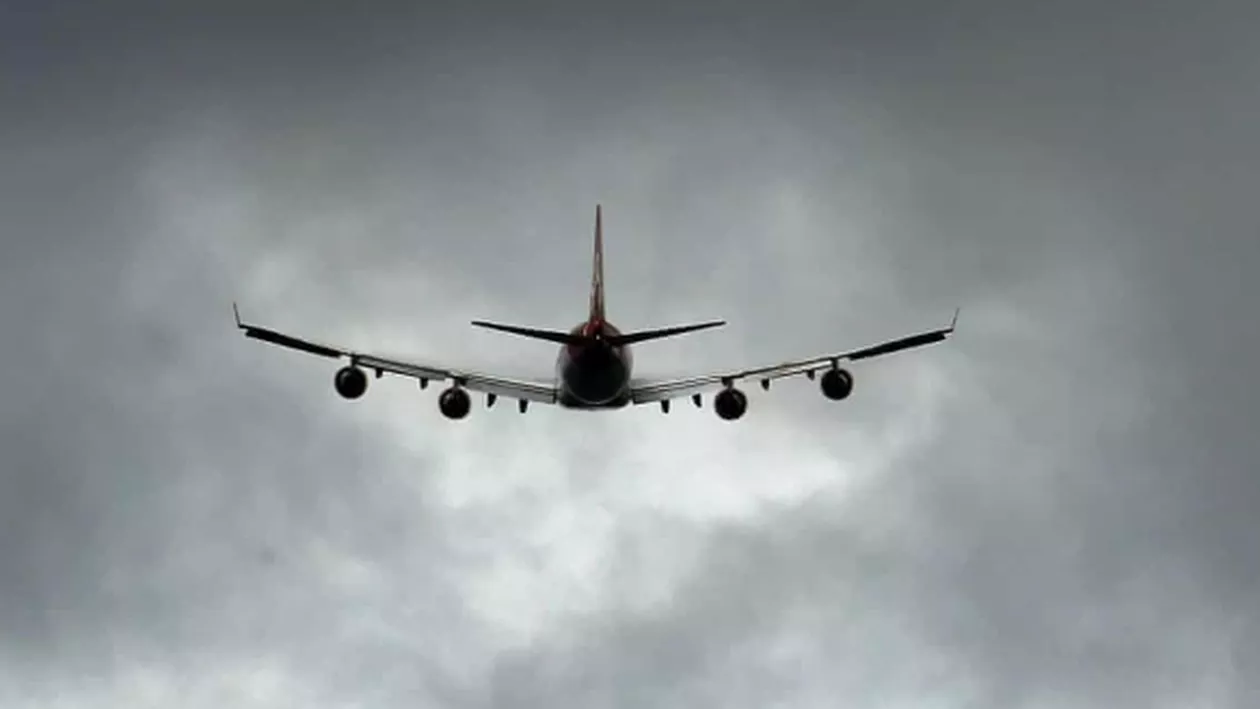 La un pas de TRAGEDIE: Un avion a revenit de URGENȚĂ pe Aeroportul Sibiu