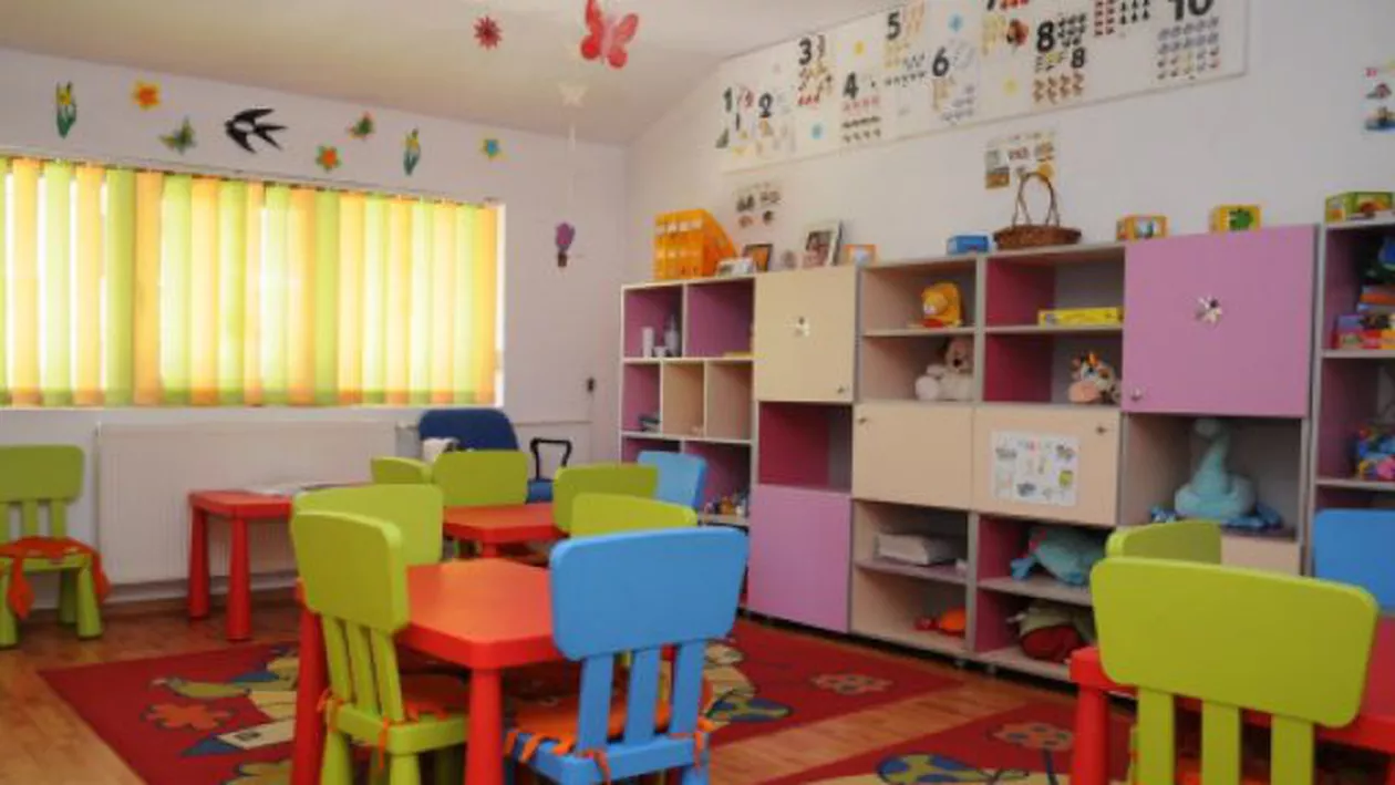 Focșani: Tatăl unei fetițe susține că aceasta a fost AGRESATĂ de educatoare. Îi turnau ciorbă în cap (FOTO)