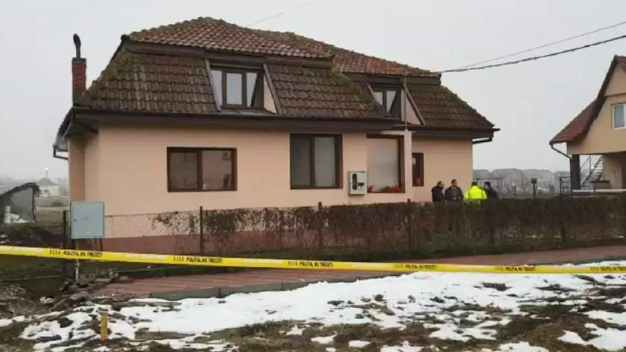 CRIMĂ SĂLBATICĂ: A fost DECAPITAT CU DRUJBA, în curtea casei! E ştirea NEAGRĂ a dimineţii (FOTO)
