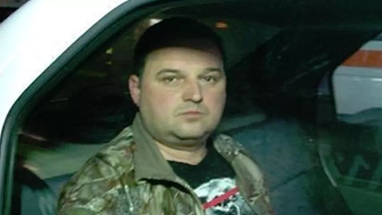 Poliţist de frontieră beat, oprit în trafic cu focuri de armă de Poliţia Rutieră