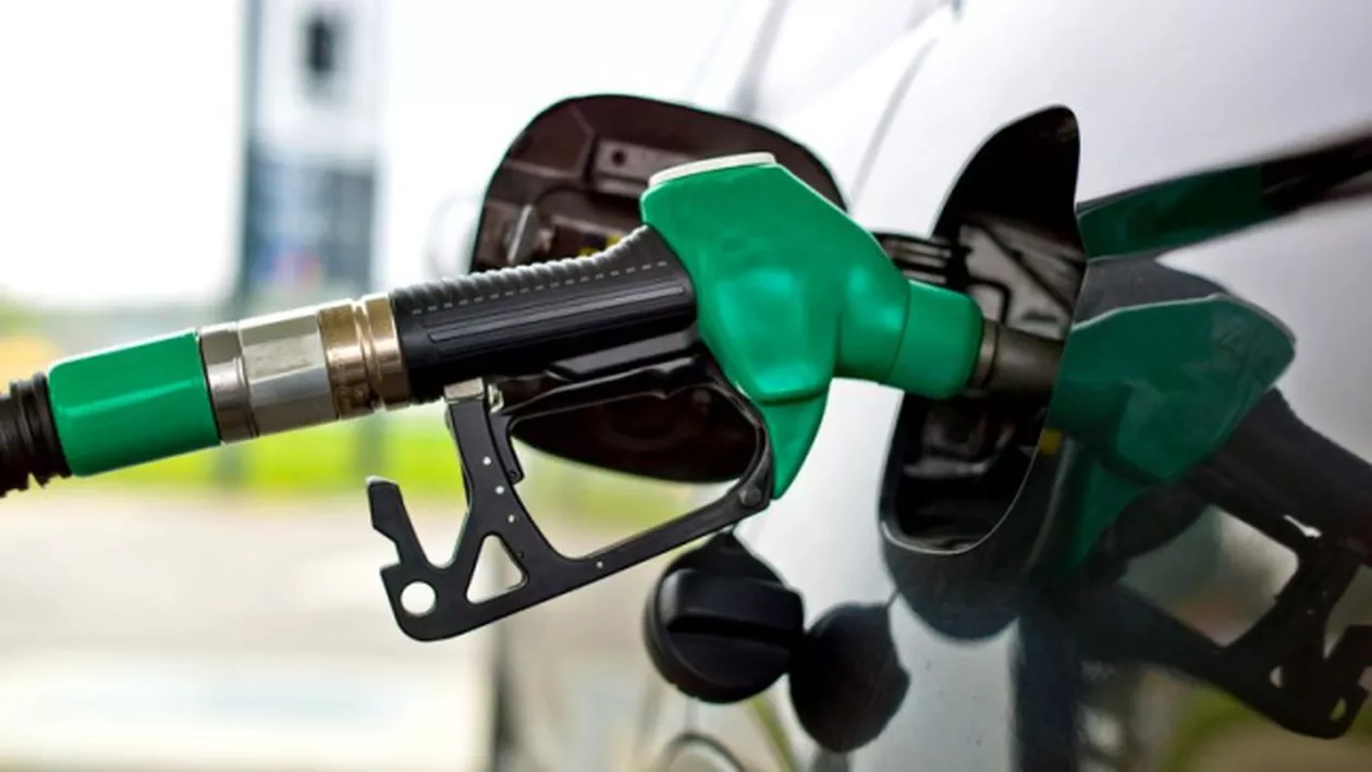 Prețul CARBURANȚILOR sare în aer: Prețul petrolului, în creștere din cauza sancţiunilor impuse Venezuelei