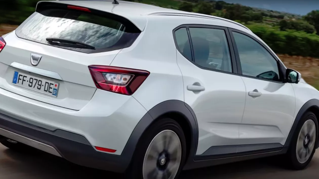 Imagini INCREDIBILE cu noua Dacia Sandero 2019: Șoferilor pur și simplu nu le-a venit să creadă!