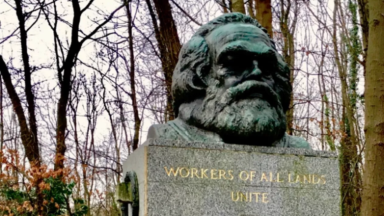 Mormântul lui Karl Marx a fost VANDALIZAT. Piatra funerară a fost NIMICITĂ cu un CIOCAN (FOTO)