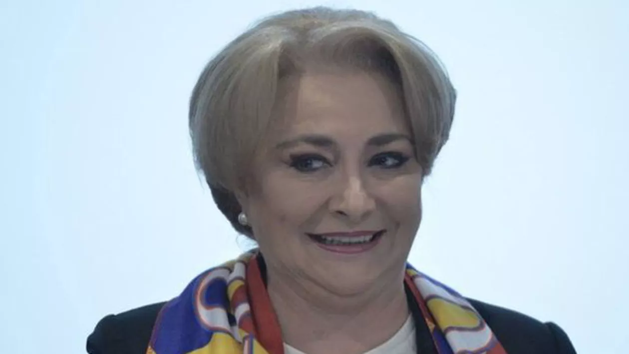 Viorica Dăncilă, apariție INCENDIARĂ la Bruxelles. Bluza premierului a atras toate privirile (FOTO)
