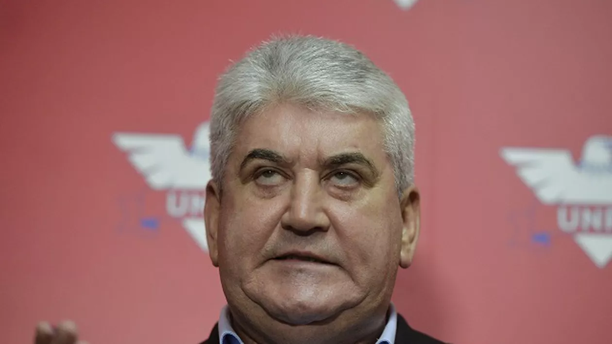 Gabriel Oprea: Pro România şi Plus sunt 'partide de intelligence'. Spre deosebire de ei, EU SUNT MILITAR cu gradele la vedere