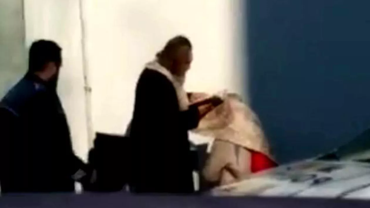 Detalii ȘOC despre falsul CĂLUGĂR, care spovedea în benzinării. 'Lucra' sub ochii unui polițist