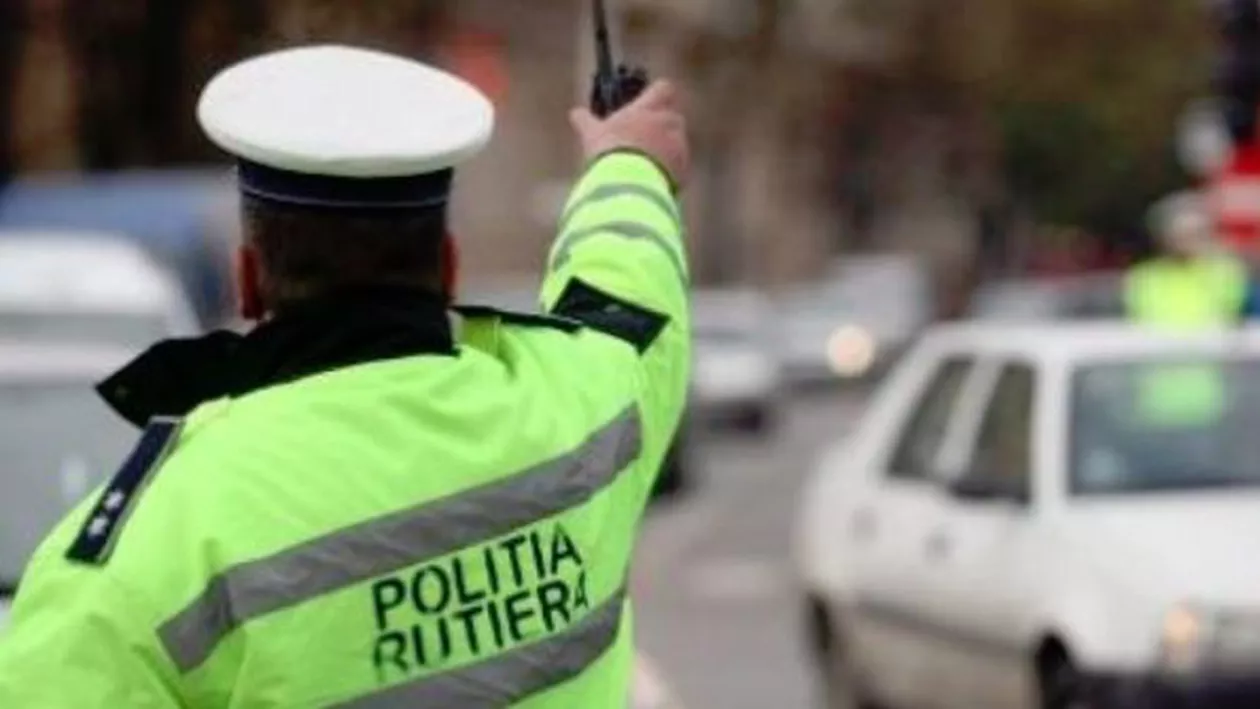 Poliţia Rutieră, acuzată de blocări de intersecţii în interes personal: Pe 14 decembrie ar fi fost oprită circulația în centrul Capitalei pentru ca o persoană să ducă un coș de flori la o maternitate