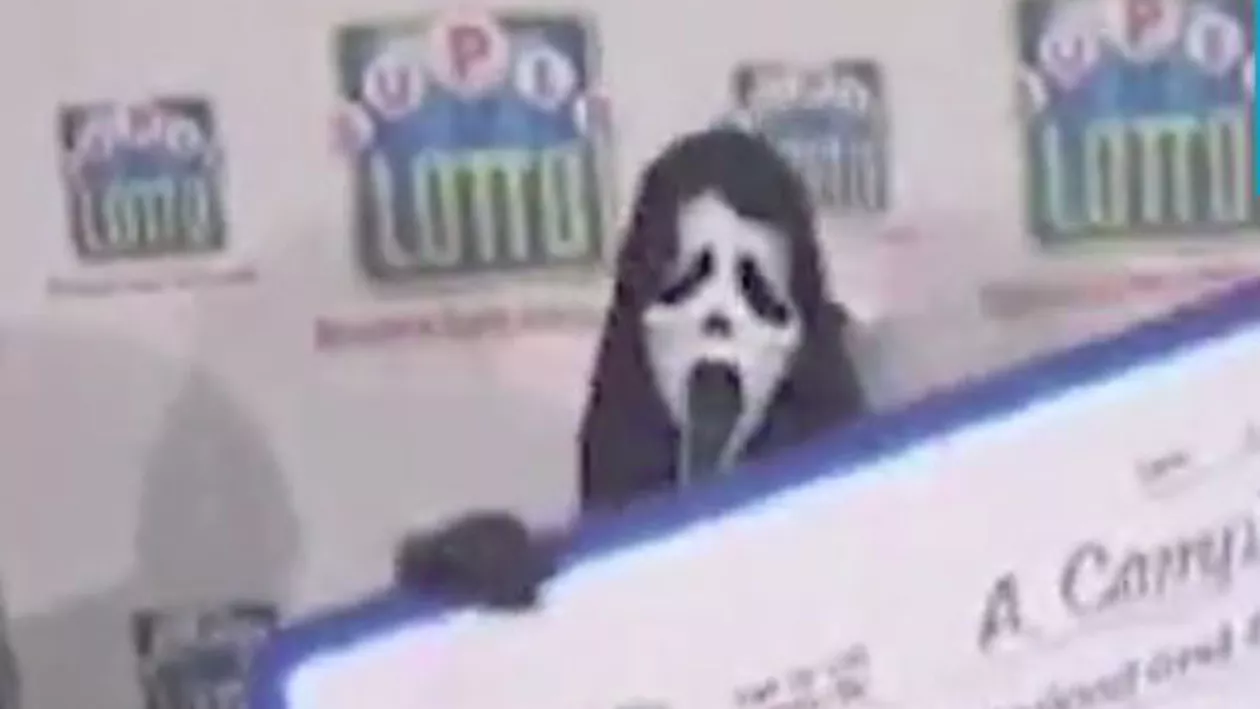 S-a DEGHIZAT când a mers să își ridice premiul câștigat la Loto pentru ca rudele SĂRACE să nu îi ceară BANI