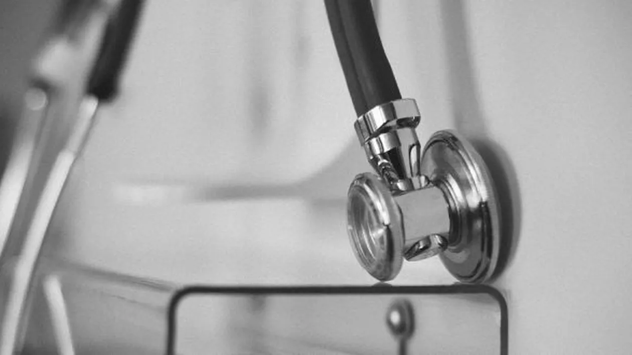Cât costă o viață de om. Sancțiunea primită de medicul care a refuzat să consulte o pacientă, iar aceasta a murit