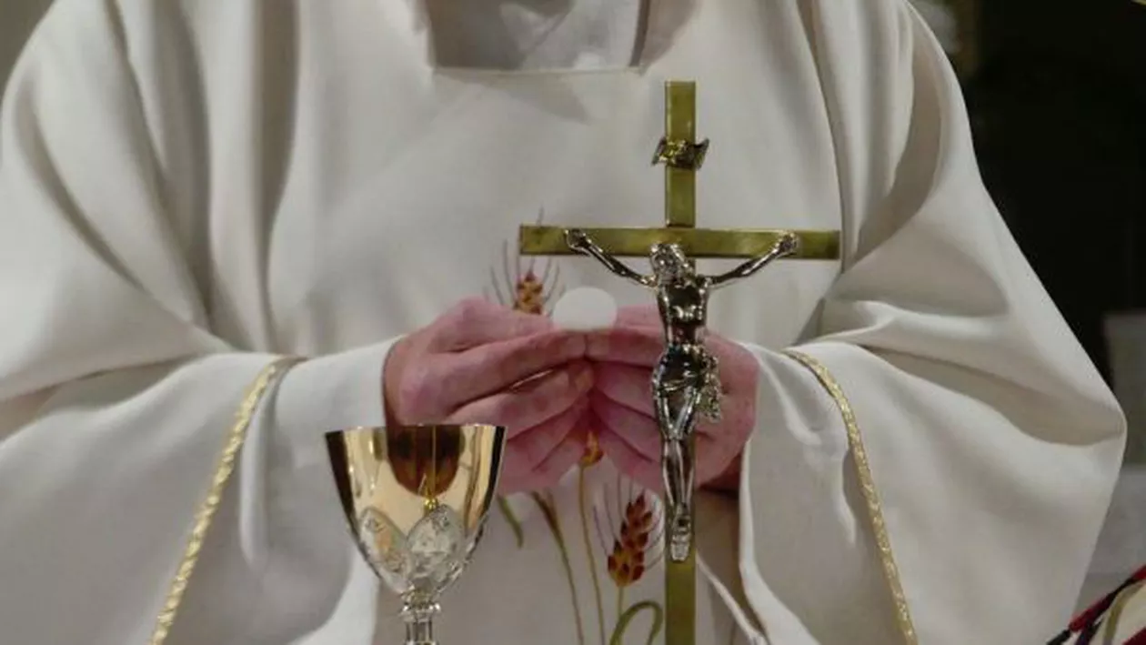 New York Times: Între 30% si 40% din preoții americani sunt homosexuali. Unii prelați susțin că acest procentaj ar putea urca și până la 75%